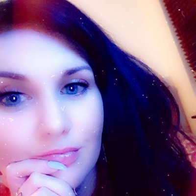 Profile Picture of Tara Connery Ryan (@TaraTiaraYa) on Twitter