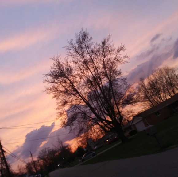 Profile Picture of Jasmine Potter (@duh_its_jasmine) on Poshmark