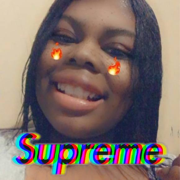 Profile Picture of Destiny Judge (@destinyjudge) on Poshmark