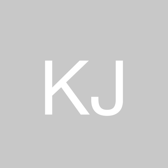 Profile Picture of Kelly Jarboe (@kdjarboe) on Poshmark