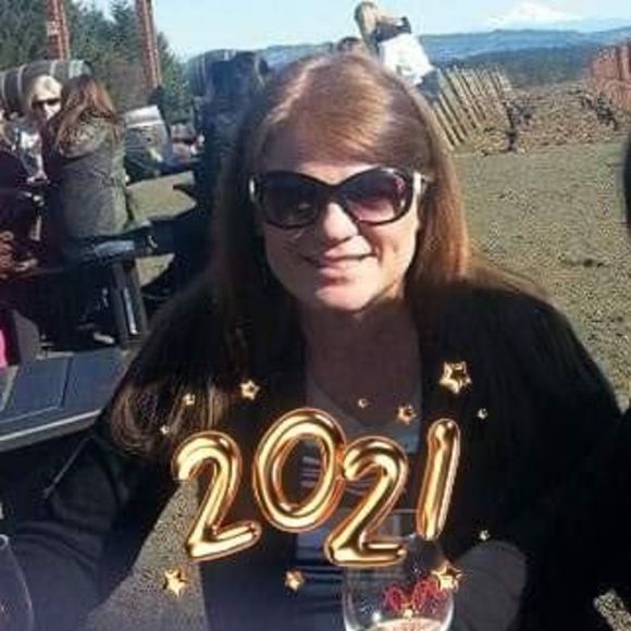 Profile Picture of Sue Nanson (@suenanson) on Poshmark