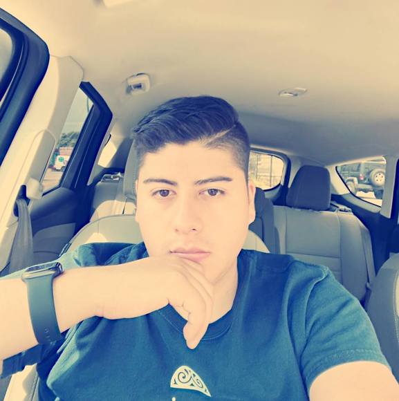 Julio Loera - Poshmark Profile Picture of Julio Loera (@julioloera) on Poshmark