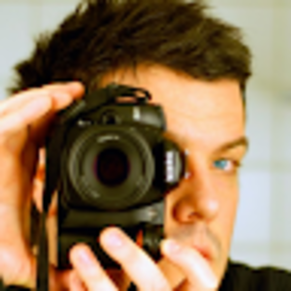 Profile Picture of Derrick Mealiffe (@dmealiffe) on Poshmark