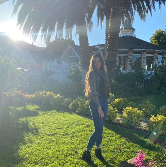 Profile Picture of Klara Studer (@taftlady5) on Poshmark
