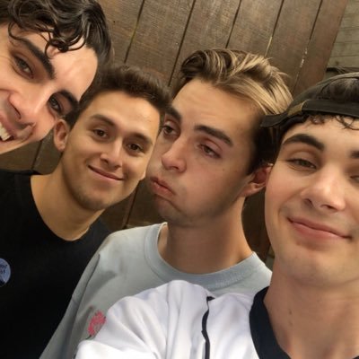 Profile Picture of Dylan (@dylan_levinson) on Twitter