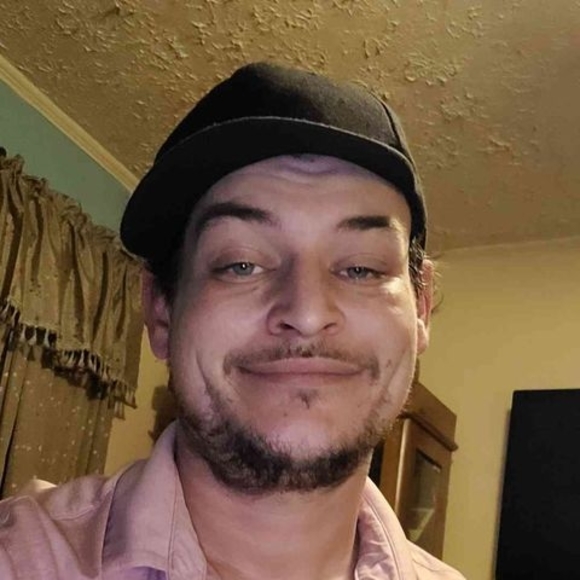 Profile Picture of Justin Davison (@justind488) on Poshmark