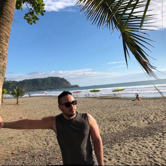 Profile Picture of Ronald Guillen (@cupe1341) on Poshmark