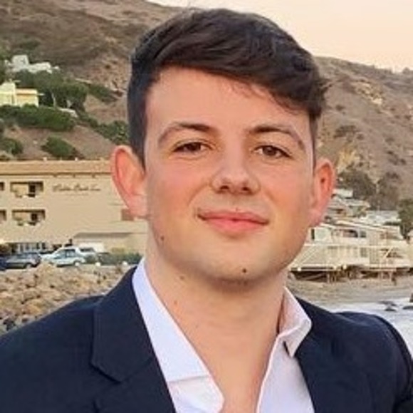 Steven Cravotta - Poshmark Profile Picture of Steven Cravotta (@cravottasteven) on Poshmark