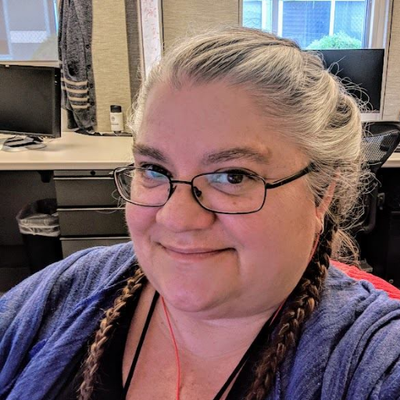Profile Picture of Cat Ellen (@cayswann) on Twitter