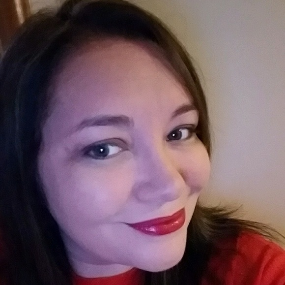 Profile Picture of Shannon Dunekacke (@sdunes81) on Poshmark