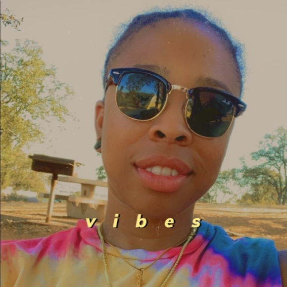 Dani Boyd - Poshmark Profile Picture of Dani Boyd (@jvst_d69) on Poshmark