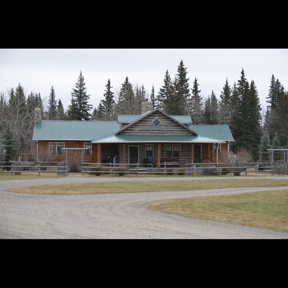 Profile Picture of Cheryl Bryngelson (@cbryngelson) on Poshmark