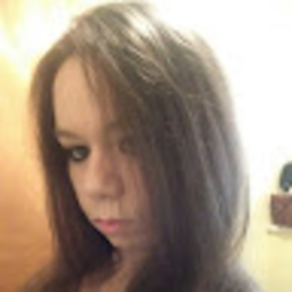 Profile Picture of Melissa Hummell (@flamintigerlily) on Poshmark