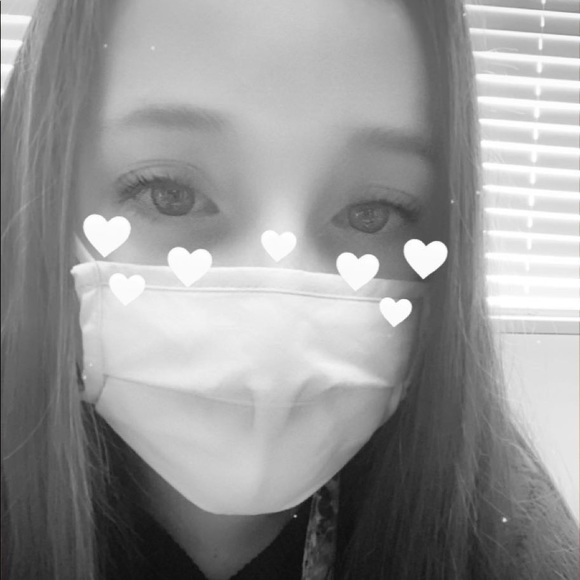 Profile Picture of Anne Westrich (@annewhm) on Poshmark