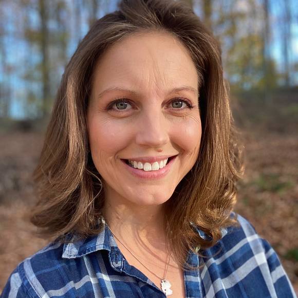 Profile Picture of Alicia Weisenberger (@alexis78pa) on Poshmark