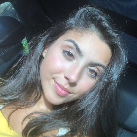 Profile Picture of Payton Zerance (@paytonz) on Poshmark