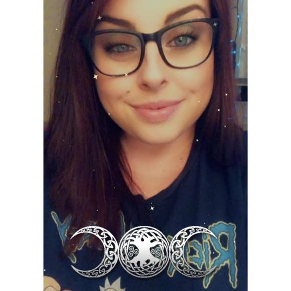 Profile Picture of Miranda Pettingill (@dayummiranda) on Poshmark