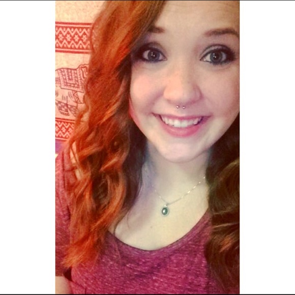 Profile Picture of Victoria Kennedy (@vkenn004) on Poshmark