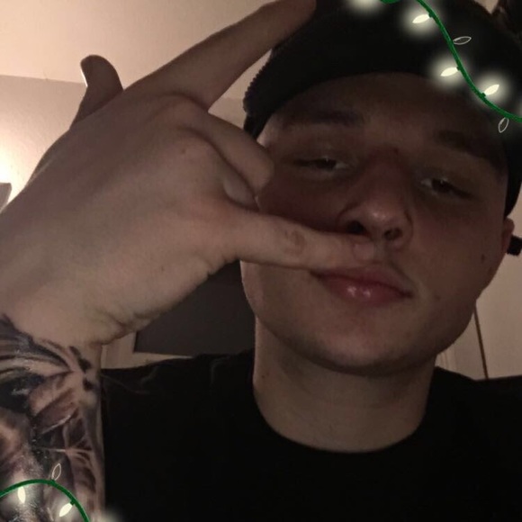 Profile Picture of Brendan Baumgartner (@brendan206) on Poshmark