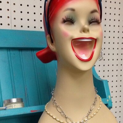 Lea Hernandez - Twitter Profile Picture of Lea Hernandez (@GirlAMaticLea) on Twitter