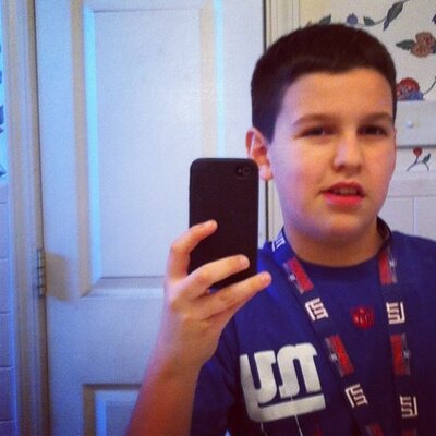 Profile Picture of John Schlegel (@johnwatup19) on Twitter