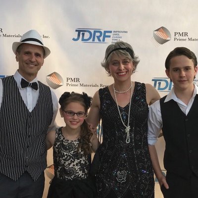 Profile Picture of Mike Rosenblum (@Rowz63) on Twitter