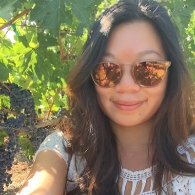 Profile Picture of Jennifer Sharkey (@jennifertylau) on Twitter