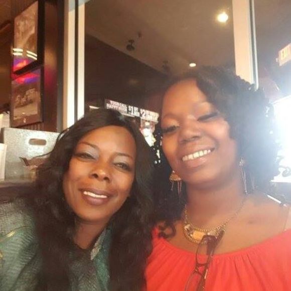 Profile Picture of Audrey Hammock (@ahammock1982) on Poshmark