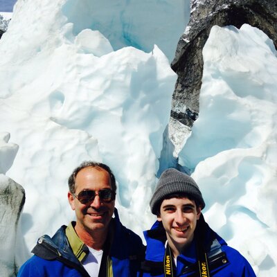 Profile Picture of Robert Reiter (@RobertReiterMD) on Twitter