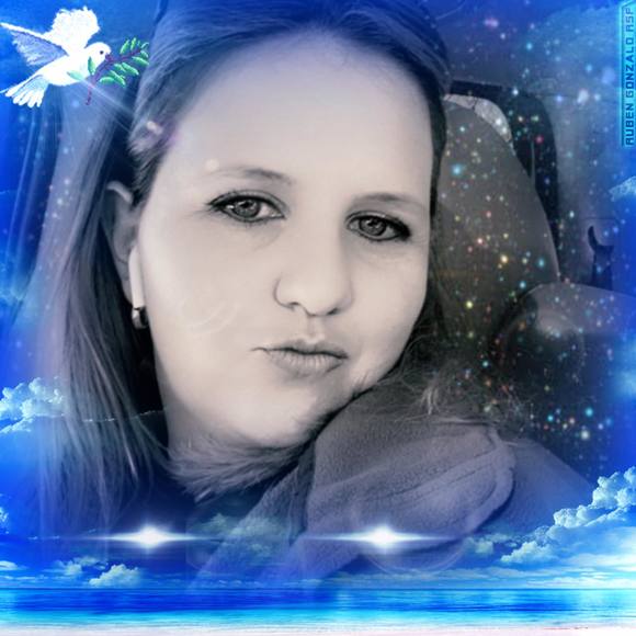 Profile Picture of April Corson (@alc42585) on Poshmark