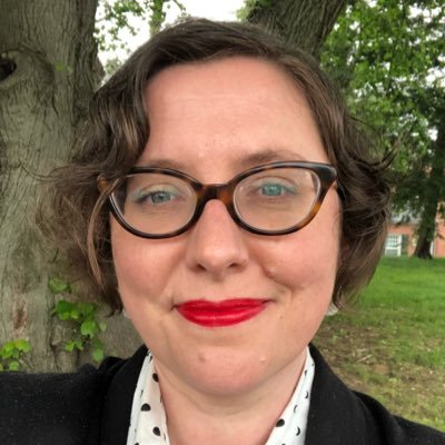 Profile Picture of Zoe Keller (@zoe_keller) on Twitter