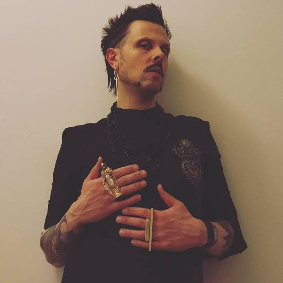 Profile Picture of Steven Glowczewski (@sglowczewski) on Poshmark