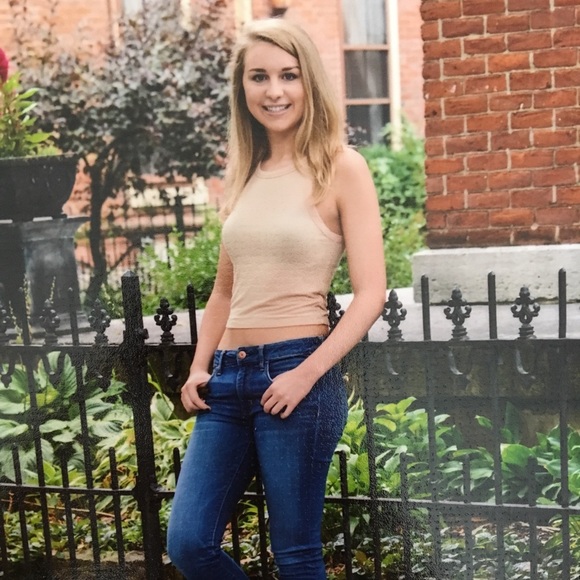 Profile Picture of Kathryn Harron (@katharron) on Poshmark