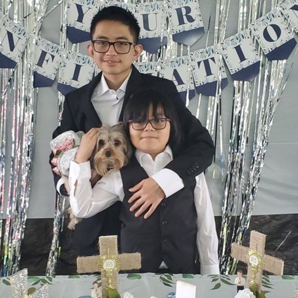 Profile Picture of Candy Camposeco (@candy17081983) on Poshmark