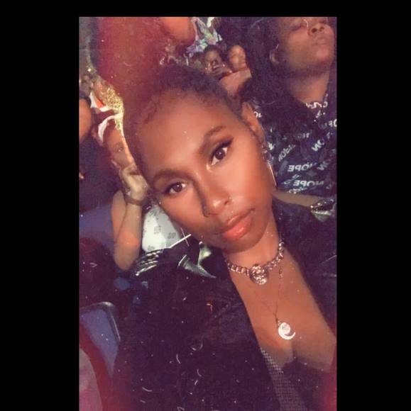 Profile Picture of Reeca Mitchell (@rvmtchl91) on Poshmark
