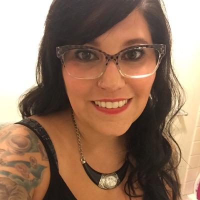 Profile Picture of Melanie Manning (@mellbell22) on Twitter