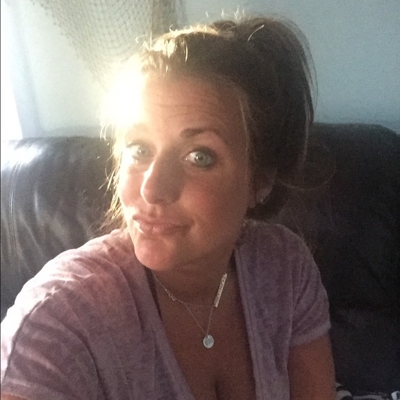 Profile Picture of Allison Conick (@amconick6) on Poshmark