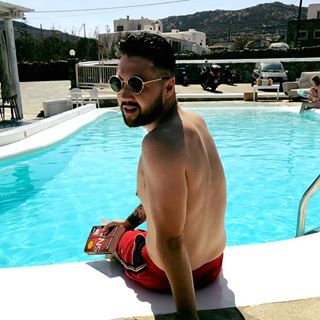 Profile Picture of Aaron Symonds (@aaron.symonds.12) on Facebook