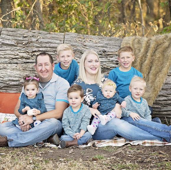 Profile Picture of Joseph n lauren Ignowski (@mrs_iggy) on Poshmark