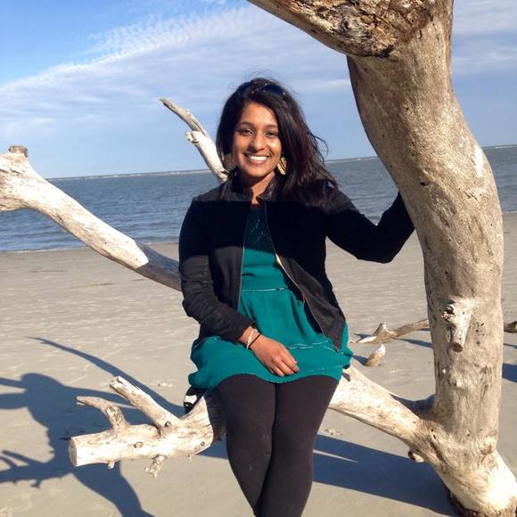 Profile Picture of Sonia Thomas (@sonikutta) on Poshmark