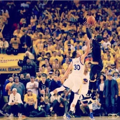 Profile Picture of Mike Scavuzzo (@DennyTheMenny) on Twitter