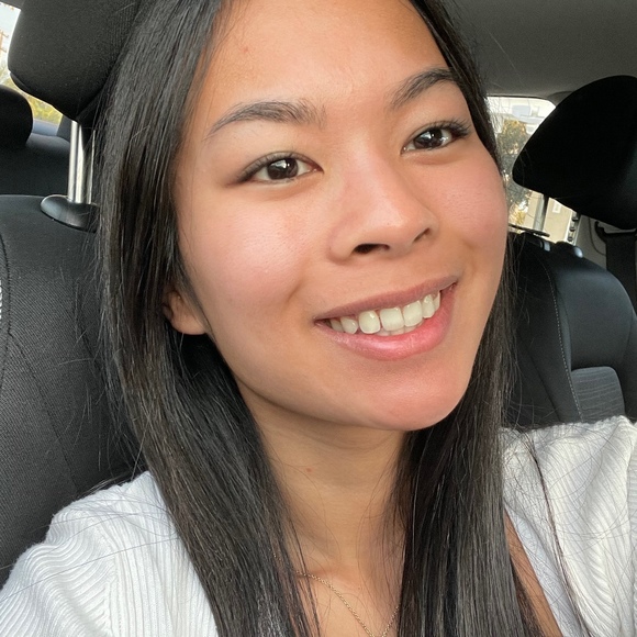 Profile Picture of Katheryn Nguyen (@kattt444) on Poshmark