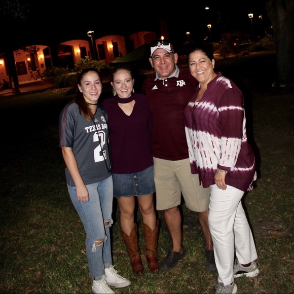 Profile Picture of Sharon Mickley (@shmick) on Poshmark