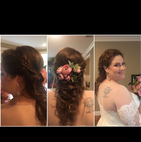 Profile Picture of Rebecca Schneider (@peachrows) on Poshmark