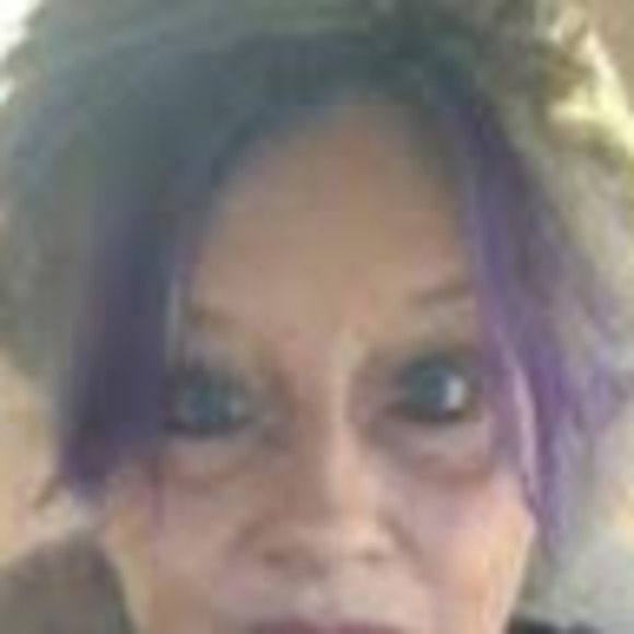 Profile Picture of Pamela Townsend (@pamrere) on Poshmark