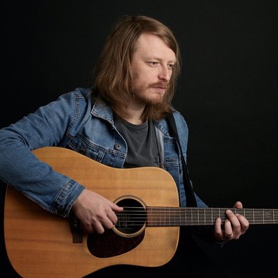 Profile Picture of Chris Carpenter (@chriscmusic) on Twitter