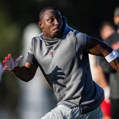 Profile Picture of Lesean McCoy (@CutonDime25) on Twitter