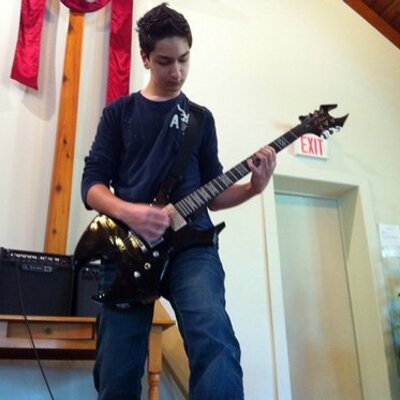 Profile Picture of David Tadros (@Leafsfan717) on Twitter