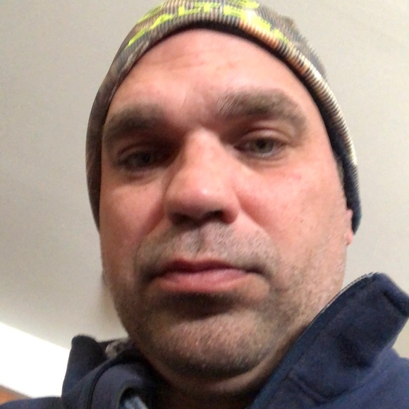 Profile Picture of David Dekker (@dekkno) on Poshmark