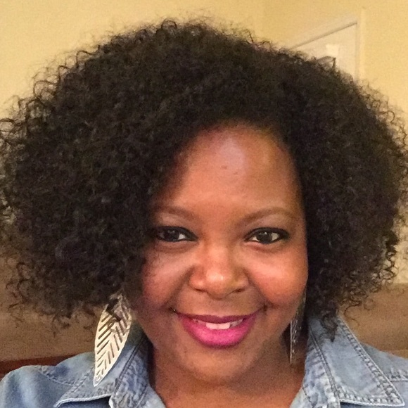 Profile Picture of Keatrun Stroughter (@keatrun) on Poshmark